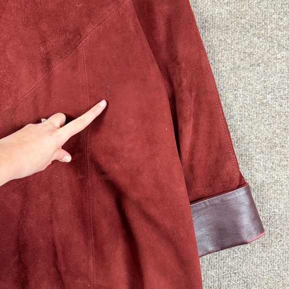 Red jacket - Picture 11 of 16